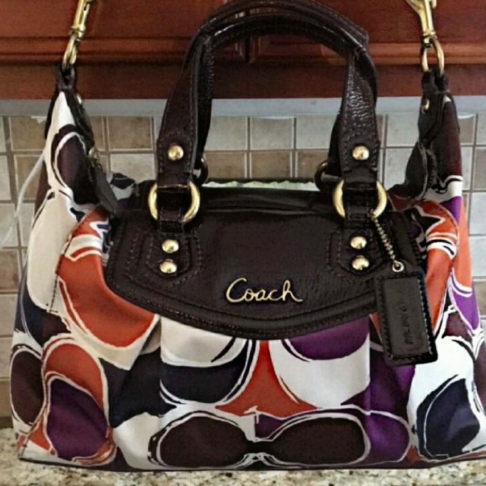 Coach Scarf print purse 👜